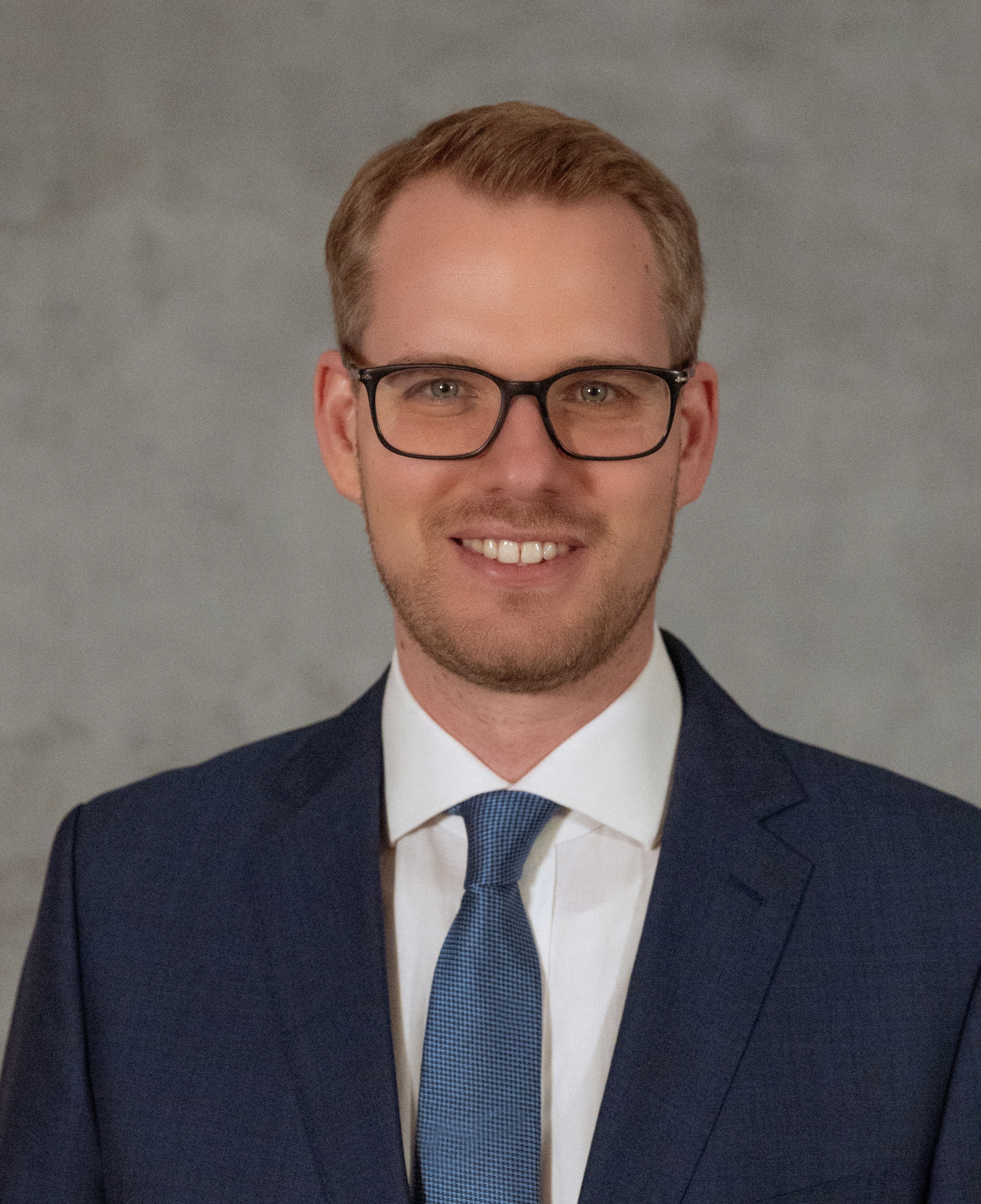 Rosina Sperling, Betriebswirtin, Bankkauffrau, DVP-zert. Projekt-managerin in der Bau- und Immobilienwirtschaft Axel C. Sperling Rechtsanwalt